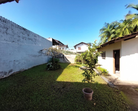 Imagem Casa com 3 Quartos à Venda, 60 m² em Glória - Joinville