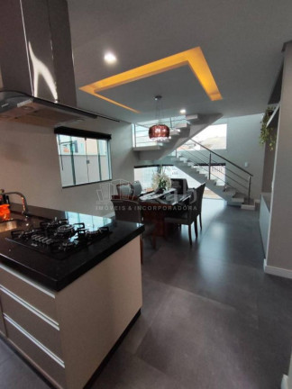 Imagem Sobrado com 3 Quartos à Venda, 120 m² em São Vicente - Itajaí Imagem Sobrado com 3 Quartos à Venda, 120 m² em São Vicente - Itajaí