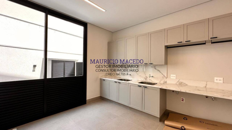 Imagem Casa com 4 Quartos à Venda, 730 m² em Alphaville - Santana De Parnaíba Imagem Casa com 4 Quartos à Venda, 730 m² em Alphaville - Santana De Parnaíba