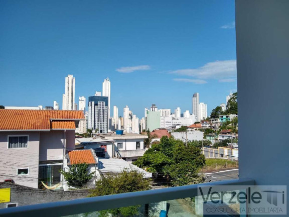 Imagem Casa com 3 Quartos à Venda, 130 m² em Ariribá - Balneário Camboriú