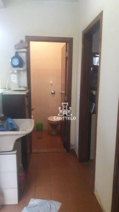 Imagem Casa com 3 Quartos à Venda, 220 m² em Columbia - Londrina