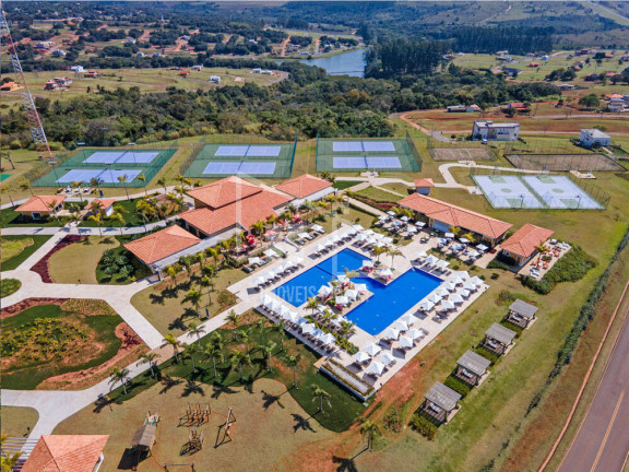 Terreno em Condomínio à Venda,  em Centro - Pardinho