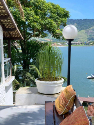 Imagem Casa com 3 Quartos à Venda, 300 m² em Caieira - Angra Dos Reis Imagem Casa com 3 Quartos à Venda, 300 m² em Caieira - Angra Dos Reis