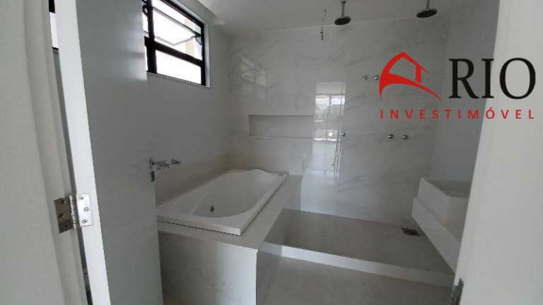 Imagem Casa com 4 Quartos à Venda, 360 m² em Barra Da Tijuca - Rio De Janeiro Imagem Casa com 4 Quartos à Venda, 360 m² em Barra Da Tijuca - Rio De Janeiro