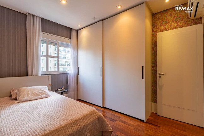 Imagem Apartamento com 3 Quartos à Venda, 178 m² em Aclimação - São Paulo
