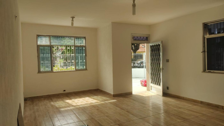 Imagem Imóvel com 5 Quartos à Venda, 375 m² em Campo Grande - Rio De Janeiro Imagem Imóvel com 5 Quartos à Venda, 375 m² em Campo Grande - Rio De Janeiro