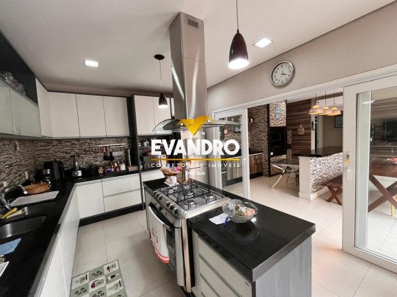 Imagem Casa com 3 Quartos à Venda, 450 m² em Jardim Das Américas - Cuiabá