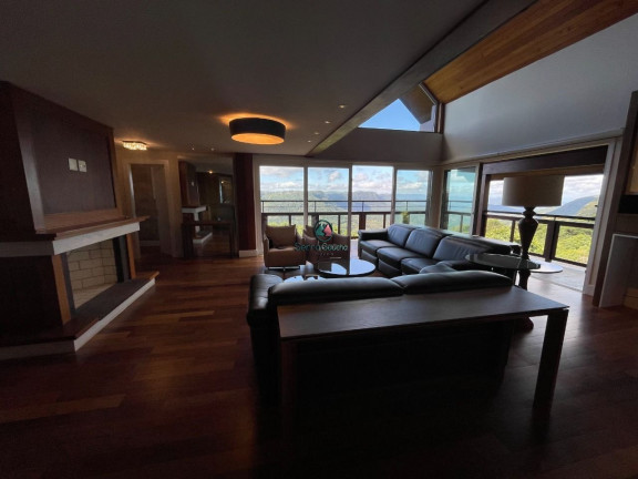 Imagem Cobertura com 5 Quartos à Venda, 332 m² em Centro - Gramado