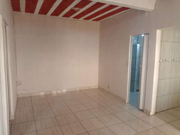 Imagem Casa com 9 Quartos à Venda, 225 m² em Campo Grande - Rio De Janeiro Imagem Casa com 9 Quartos à Venda, 225 m² em Campo Grande - Rio De Janeiro