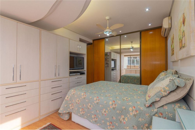 Imagem Apartamento com 3 Quartos à Venda, 157 m² em Menino Deus - Porto Alegre
