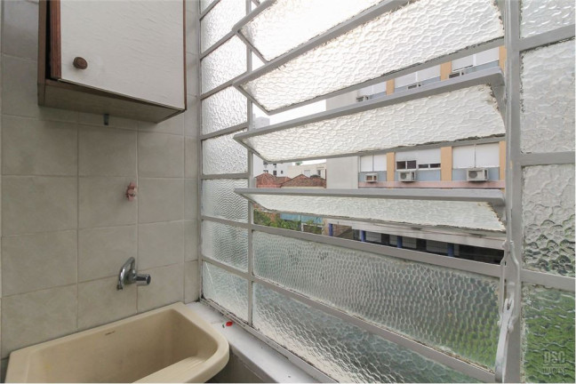 Imagem Imóvel com 2 Quartos à Venda,  em Menino Deus - Porto Alegre