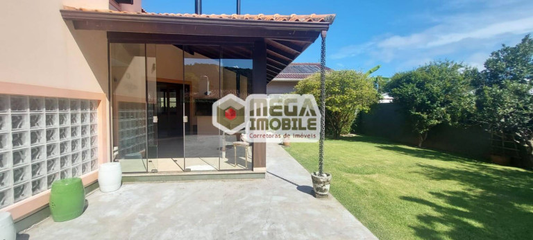 Imagem Casa com 5 Quartos à Venda, 450 m² em Lagoa Da Conceição - Florianópolis Imagem Casa com 5 Quartos à Venda, 450 m² em Lagoa Da Conceição - Florianópolis