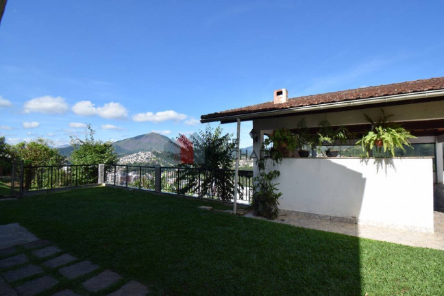 Imagem Casa com 3 Quartos à Venda, 1.674 m² em Panorama - Teresópolis
