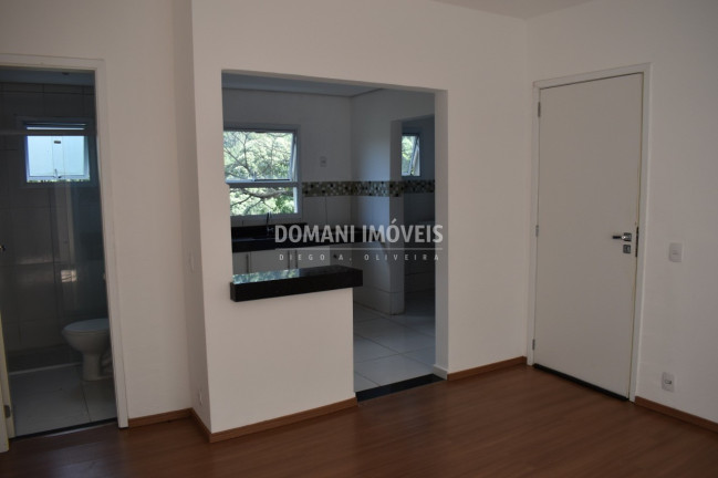 Imagem Imóvel com 2 Quartos à Venda, 55 m² em Região Da Abernéssia - Campos Do Jordão