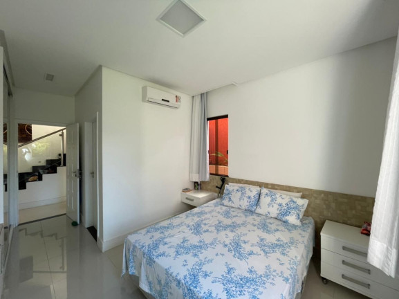 Imagem Casa com 4 Quartos à Venda, 900 m² em Busca Vida - Camaçari Imagem Casa com 4 Quartos à Venda, 900 m² em Busca Vida - Camaçari