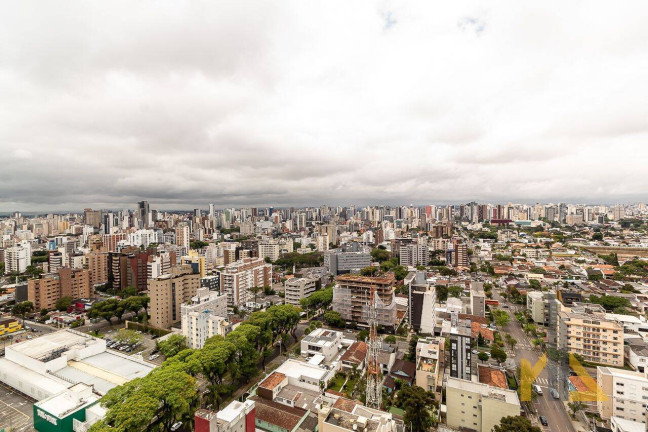Imagem Casa com 3 Quartos à Venda, 127 m² em Bigorrilho - Curitiba Imagem Casa com 3 Quartos à Venda, 127 m² em Bigorrilho - Curitiba