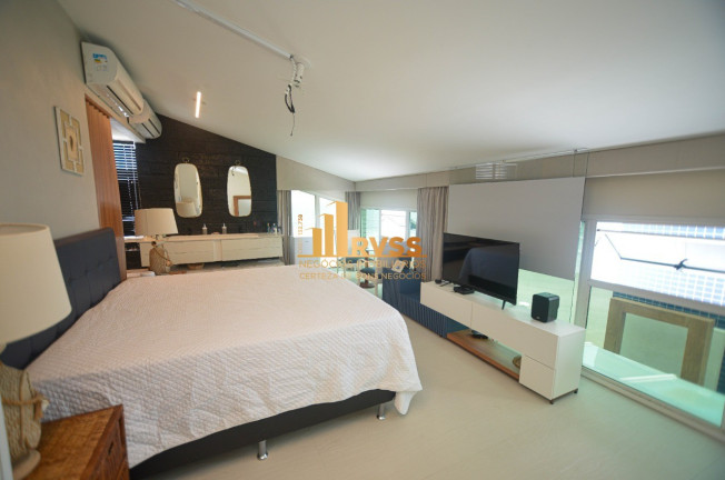 Imagem Imóvel com 8 Quartos à Venda, 550 m² em Riviera - Bertioga Imagem Imóvel com 8 Quartos à Venda, 550 m² em Riviera - Bertioga