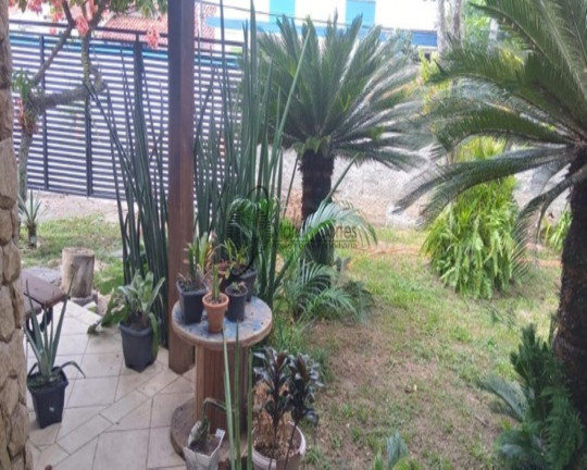 Imagem Casa com 3 Quartos à Venda, em Itaipu - Niterói Imagem Casa com 3 Quartos à Venda, em Itaipu - Niterói