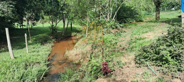 Imagem Chácara com 2 Quartos à Venda, 5.700 m² em Jardim Colônia - Jacareí