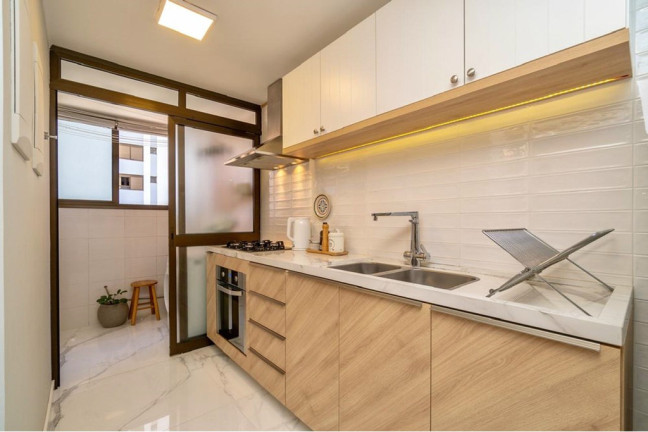 Imagem Apartamento com 3 Quartos à Venda, 94 m² em Menino Deus - Porto Alegre Imagem Apartamento com 3 Quartos à Venda, 94 m² em Menino Deus - Porto Alegre