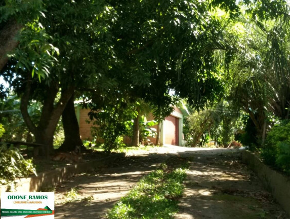 Casa com 3 Quartos à Venda, 2.236 m² em Califórnia - Nova Santa Rita