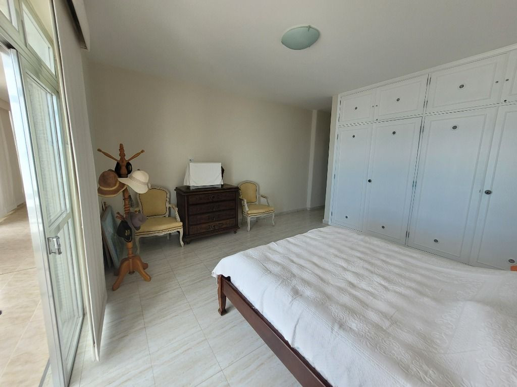 Imagem Apartamento com 4 Quartos à Venda, 215 m² em Pitangueiras - Guarujá Imagem Apartamento com 4 Quartos à Venda, 215 m² em Pitangueiras - Guarujá