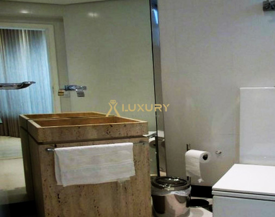Imagem Imóvel com 4 Quartos à Venda, 204 m² em Belvedere - Belo Horizonte