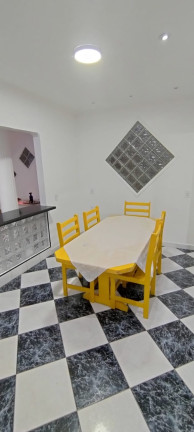 Imagem Sobrado com 3 Quartos à Venda, 240 m² em Maracanã - Praia Grande Imagem Sobrado com 3 Quartos à Venda, 240 m² em Maracanã - Praia Grande