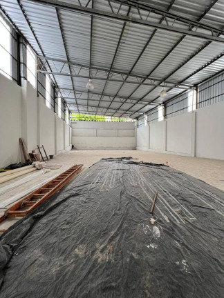 Galpão à Venda, 686 m² em Coelho - São Gonçalo