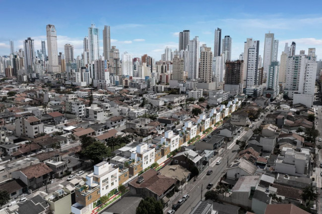 Casa com 3 Quartos à Venda, 188 m² em Centro - Balneário Camboriú