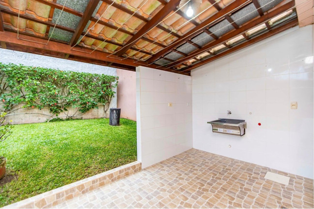 Imagem Casa com 4 Quartos à Venda, 300 m² em Bacacheri - Curitiba Imagem Casa com 4 Quartos à Venda, 300 m² em Bacacheri - Curitiba