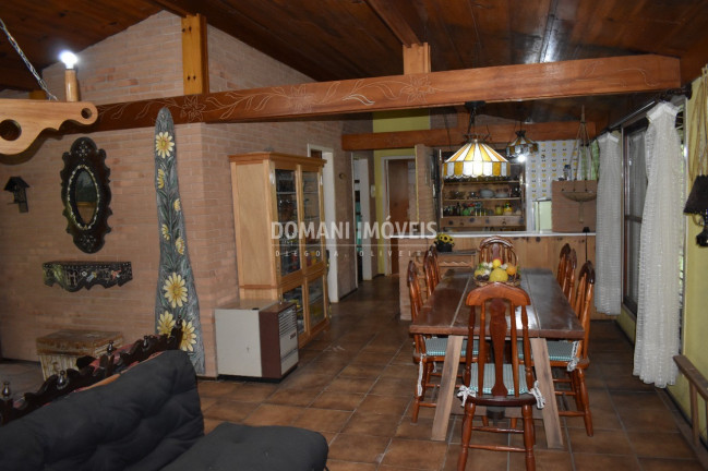 Imagem Casa com 2 Quartos à Venda, 112 m² em Região De Capivari - Campos Do Jordão Imagem Casa com 2 Quartos à Venda, 112 m² em Região De Capivari - Campos Do Jordão