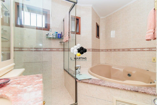 Imagem Casa com 4 Quartos à Venda, 290 m² em Petrópolis - Porto Alegre Imagem Casa com 4 Quartos à Venda, 290 m² em Petrópolis - Porto Alegre