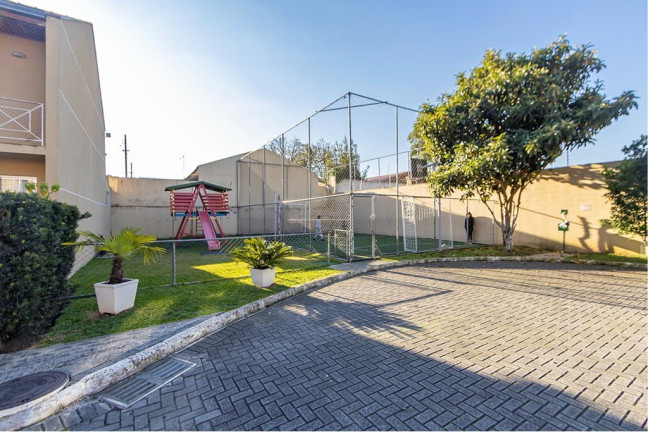 Imagem Casa com 2 Quartos à Venda, 130 m² em Uberaba - Curitiba