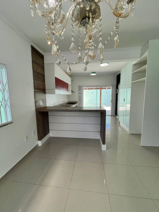Imagem Casa com 3 Quartos à Venda, em Campeche - Florianópolis Imagem Casa com 3 Quartos à Venda, em Campeche - Florianópolis