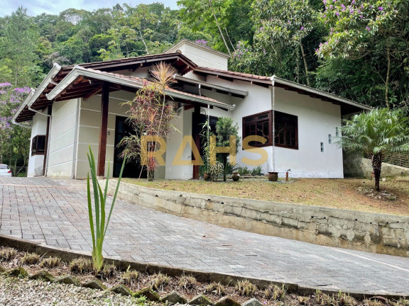 Casa com 3 Quartos à Venda, 160 m² em Pirabeiraba (pirabeiraba) - Joinville