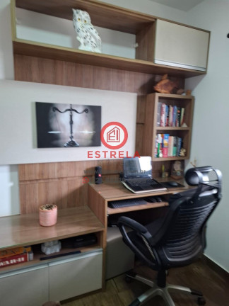 Imagem Imóvel com 3 Quartos à Venda, 88 m² em Parque Santo Antônio - Jacareí