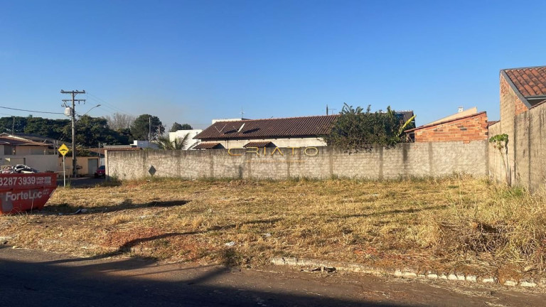 Terreno à Venda, 380 m² em Setor Central - Abadia De Goiás