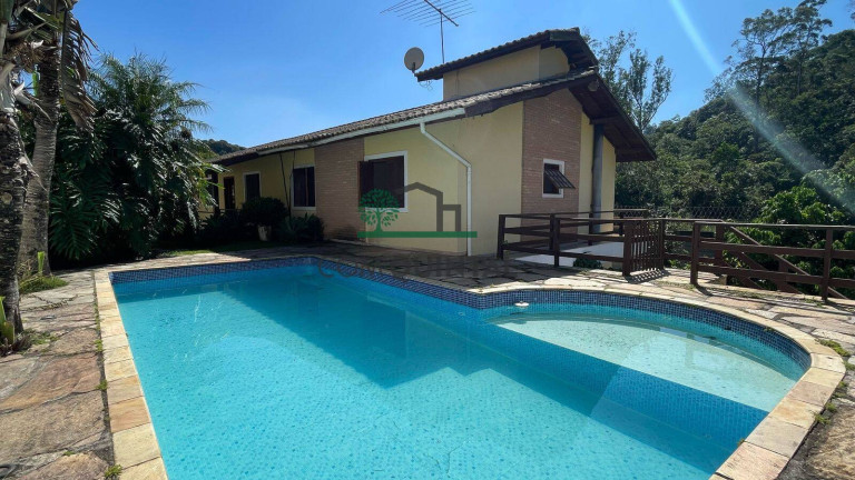 Casa com 4 Quartos para Alugar, 395 m² em Jardim Idaia - Embu Das Artes