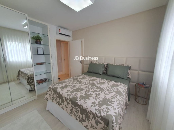 Imagem Imóvel com 3 Quartos à Venda, 128 m² em Centro - Balneário Camboriú