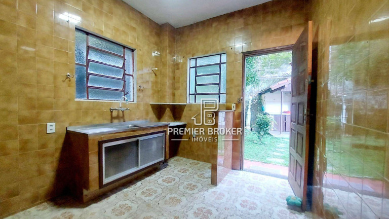 Imagem Casa com 3 Quartos à Venda, 182 m² em Albuquerque - Teresópolis Imagem Casa com 3 Quartos à Venda, 182 m² em Albuquerque - Teresópolis