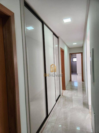 Imagem Casa com 4 Quartos à Venda, 230 m² em Residencial Goiânia Golfe Clube - Goiânia Imagem Casa com 4 Quartos à Venda, 230 m² em Residencial Goiânia Golfe Clube - Goiânia