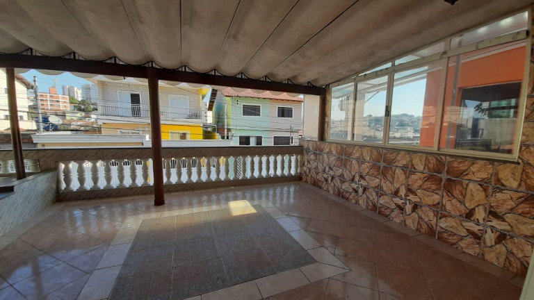 Imagem Sobrado com 3 Quartos à Venda, 250 m² em Umuarama - Osasco