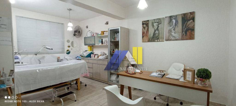 Imagem Casa com 4 Quartos à Venda, 450 m² em Centro - Pouso Alegre Imagem Casa com 4 Quartos à Venda, 450 m² em Centro - Pouso Alegre