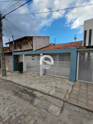Imagem Casa com 4 Quartos à Venda, 270 m² Imagem Casa com 4 Quartos à Venda, 270 m²