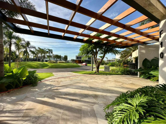 Imagem Sobrado com 6 Quartos à Venda, 538 m² em Centro - Xangri-la