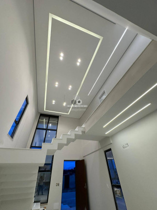 Imagem Casa à Venda, 273 m² Imagem Casa à Venda, 273 m²