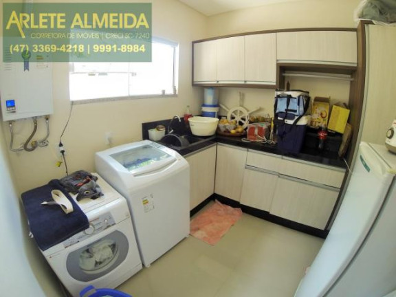 Imagem Casa com 3 Quartos à Venda, 400 m² em Centro - Porto Belo Imagem Casa com 3 Quartos à Venda, 400 m² em Centro - Porto Belo