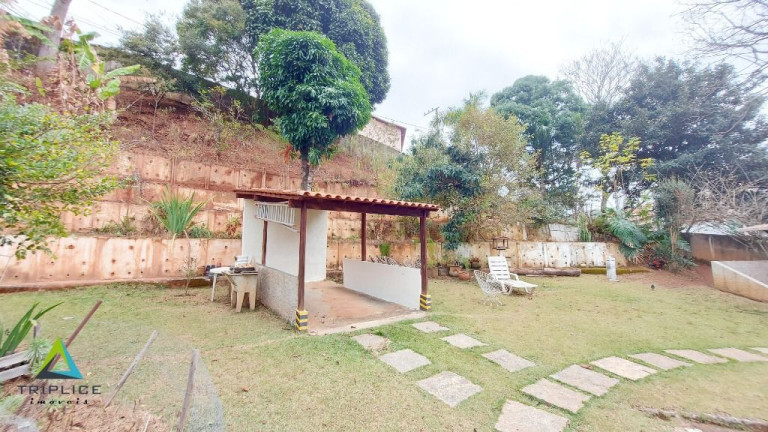 Imagem Casa com 4 Quartos à Venda, 250 m² em Bom Clima - Juiz De Fora