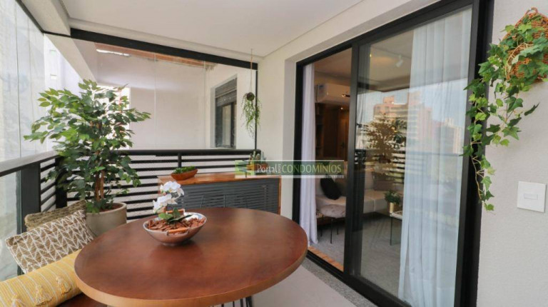 Imagem Apartamento com 2 Quartos à Venda, 72 m² em Cabral - Curitiba Imagem Apartamento com 2 Quartos à Venda, 72 m² em Cabral - Curitiba